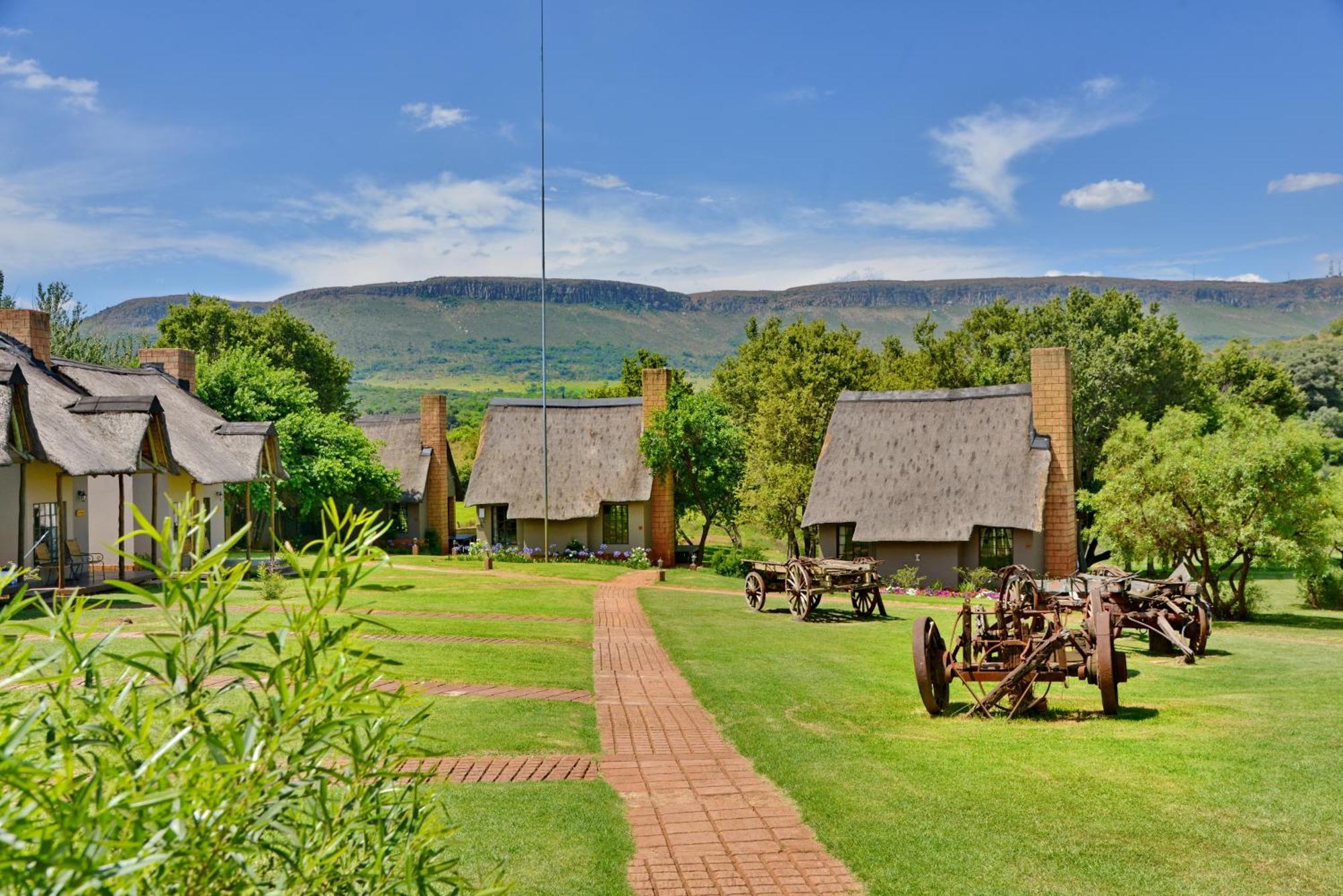 African Hills Safari Lodge & Spa Magaliesburg Exterior foto