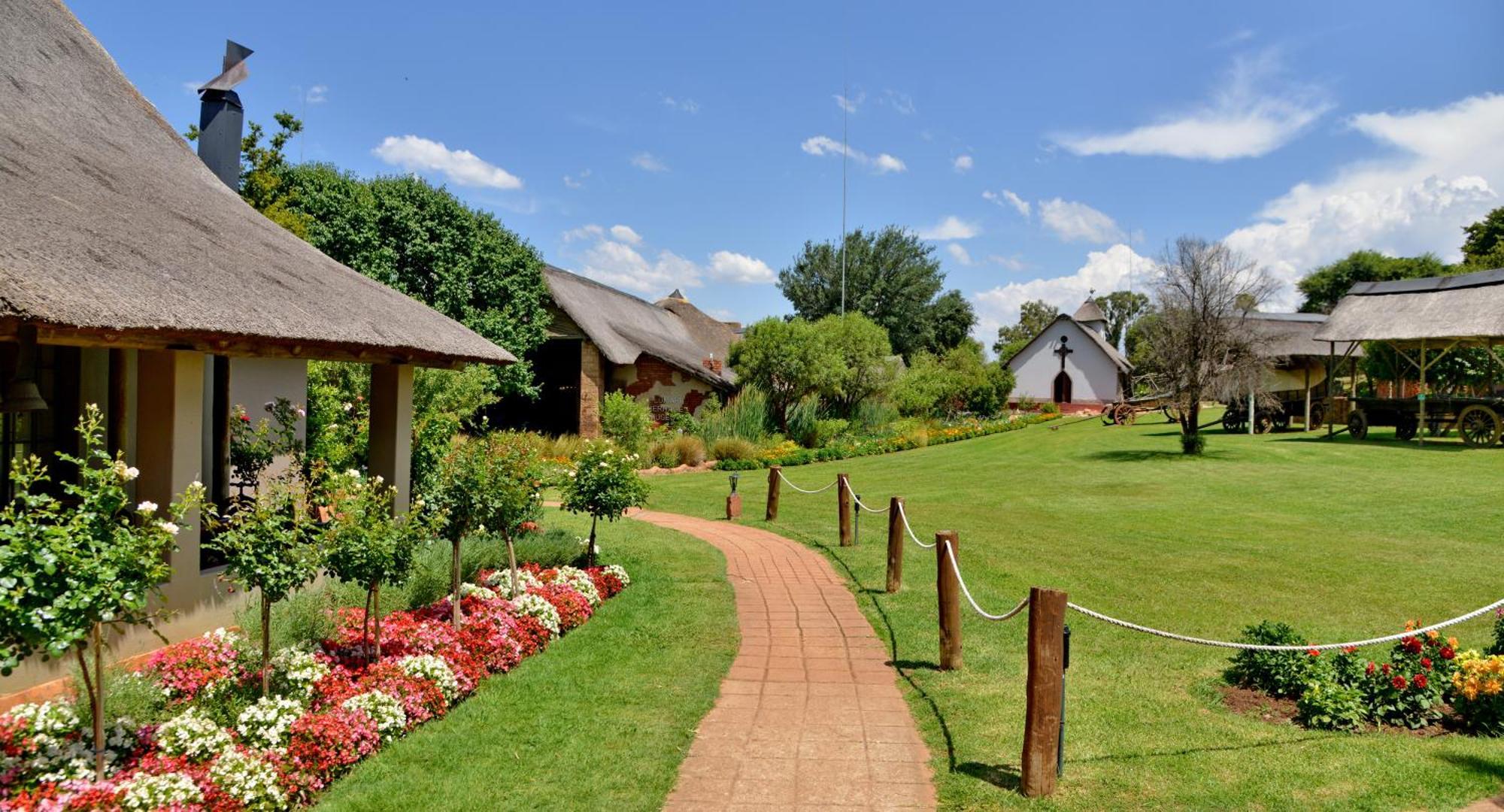 African Hills Safari Lodge & Spa Magaliesburg Exterior foto