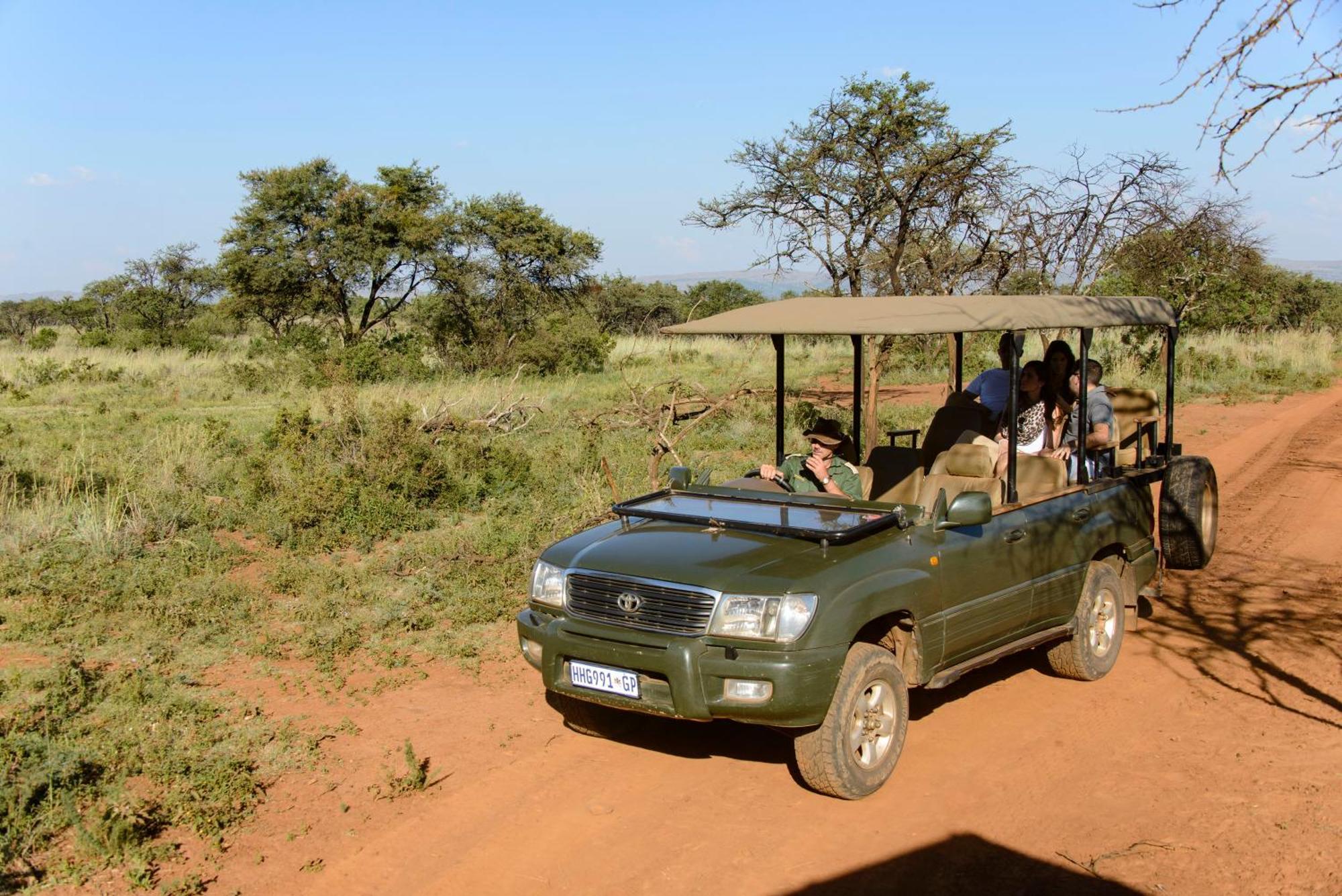 African Hills Safari Lodge & Spa Magaliesburg Exterior foto