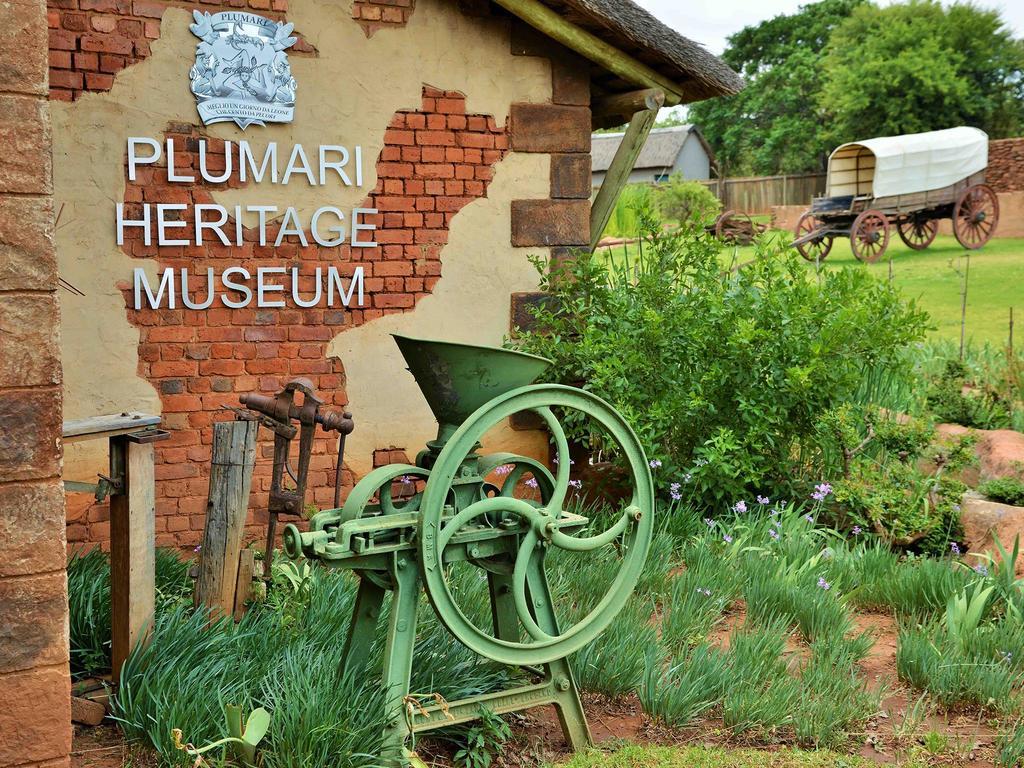 African Hills Safari Lodge & Spa Magaliesburg Exterior foto